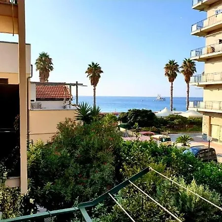 Appartement Raffaello - 50 M From The Sea - Wifi