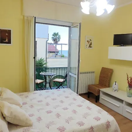Raffaello - 50 M From The Sea - Wifi * Savona