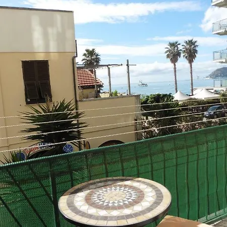Raffaello - 50 M From The Sea - Wifi Appartement